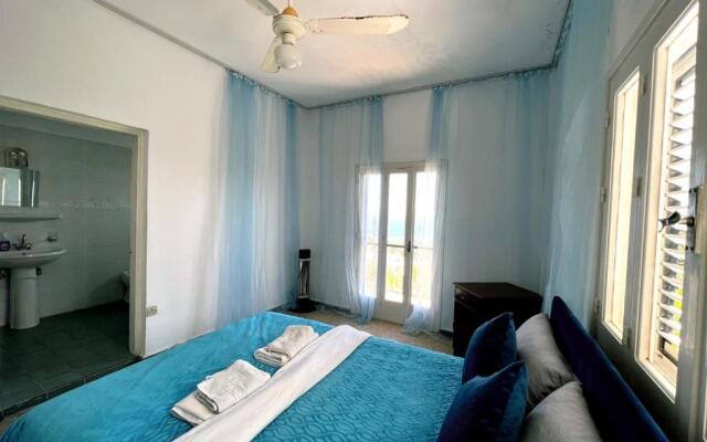 Sea View Spacious Private Villa in Lapta