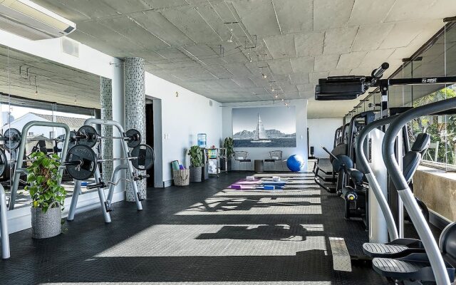 Moondance Villa & Suites