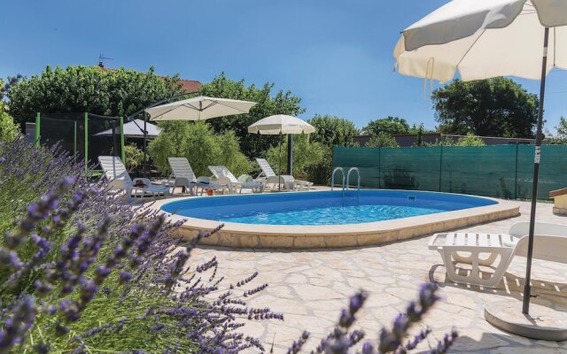 Nice Home in Dubrava With Wifi and 3 Bedrooms