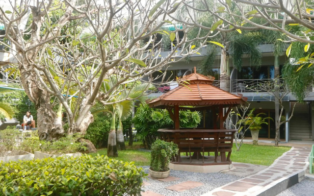 Momento Resort