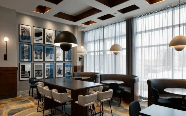 Courtyard by Marriott Montreal Airport