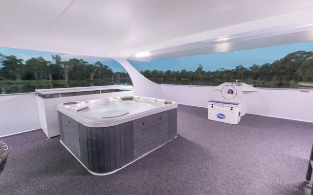 All Seasons Houseboats