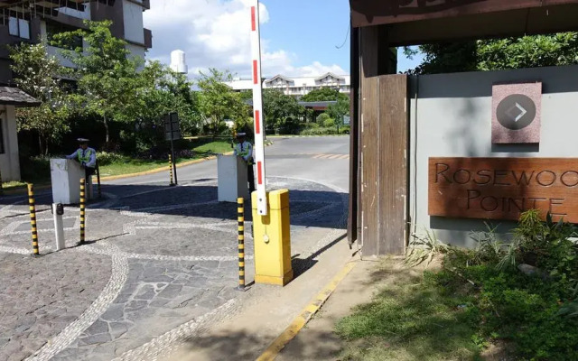 Rosewood Pointe Luxury Residences