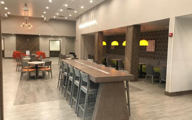 Holiday Inn & Suites Memphis Southeast-Germantown by IHG