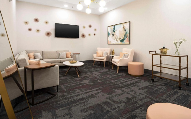 Hampton Inn & Suites Raleigh Downtown