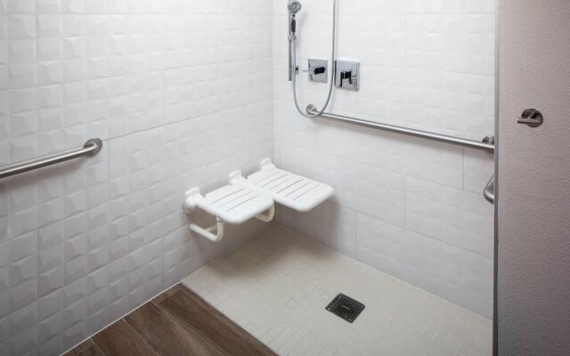 Holiday Inn Express & Suites Midland South I-20 by IHG