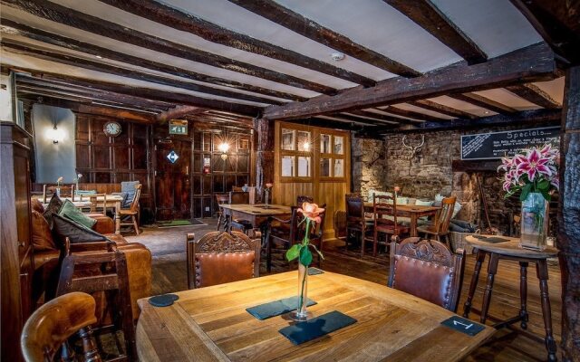 Unicorn Inn