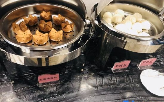 Yijia Bauhinia Hotel