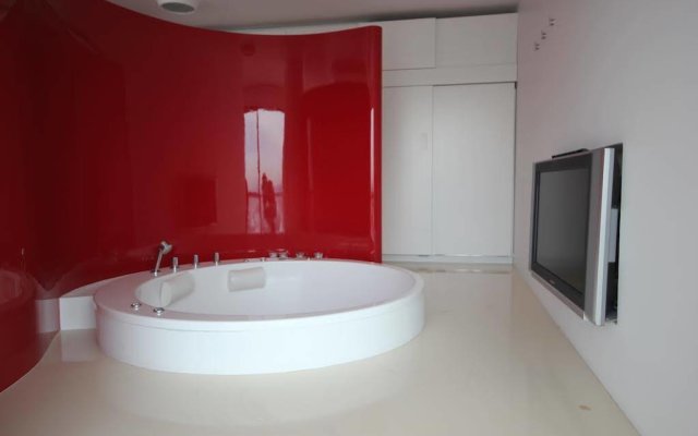 Red & White Helios City Apartment