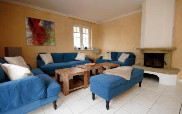 Reetdachhaus "Strandhaus Sterni"