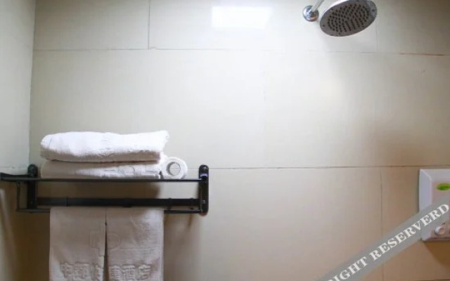 Lizun Select Hotel (Hebi Liyang Road Branch)