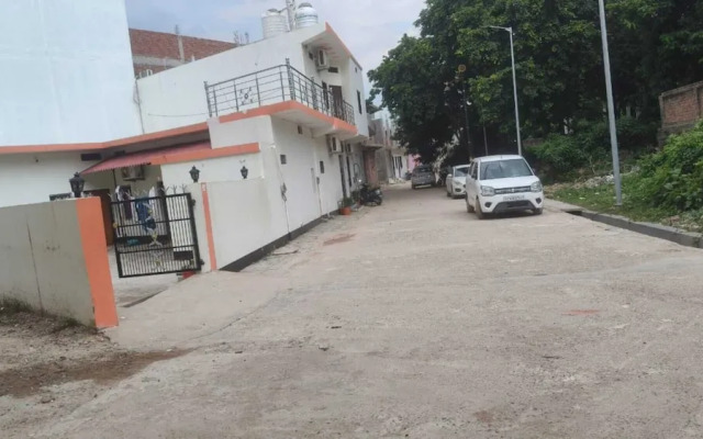 Sri Narayan Home Stay