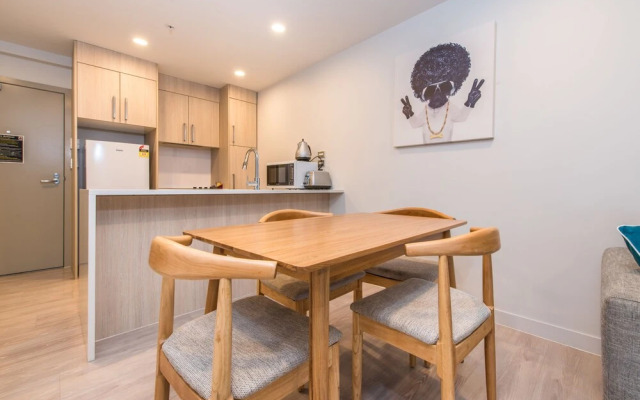 JHT - 2 BRM Apartment Level 7, Opposite to SkyTower