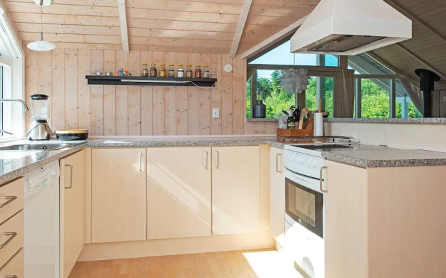 6 Person Holiday Home in Toftlund