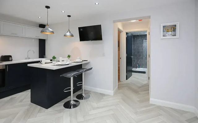 No 1 Luxury Service Accommodation