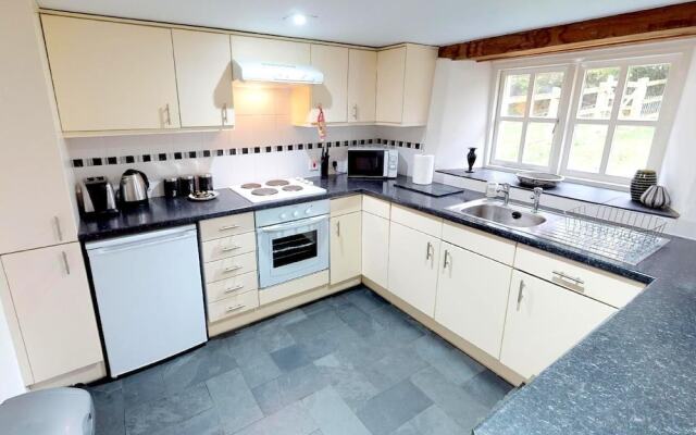 Buckland Brewer COB Barn 2 Bedrooms
