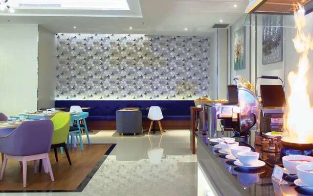 Golden Tulip Essential Makassar