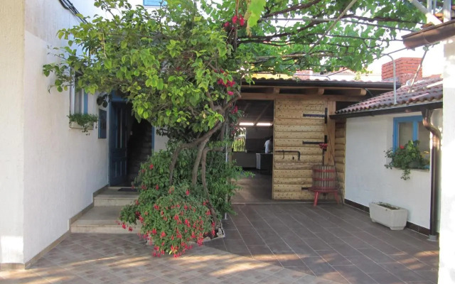 Studio Sucuraj 6852a