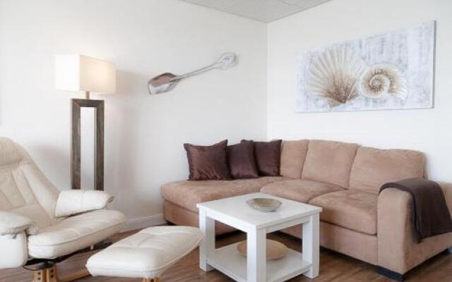 Ad6 8 309A Oceanlounge