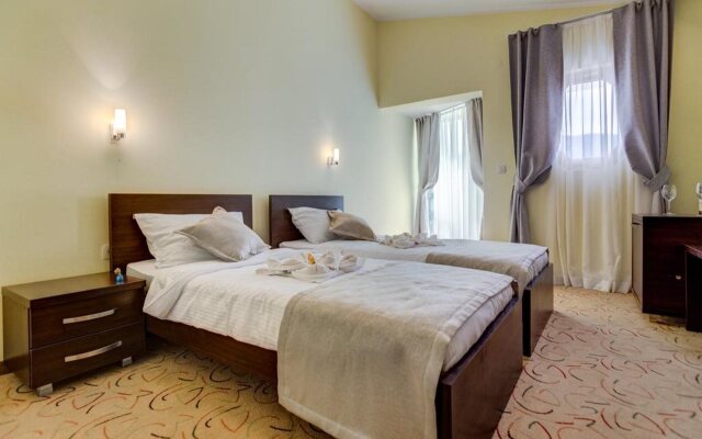 Hotel Odissey