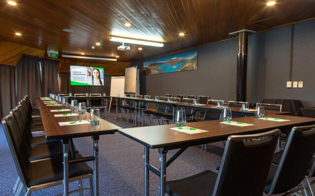Holiday Inn Queenstown Frankton Road by IHG