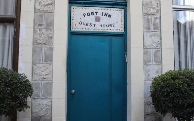 Port Inn - Hostel