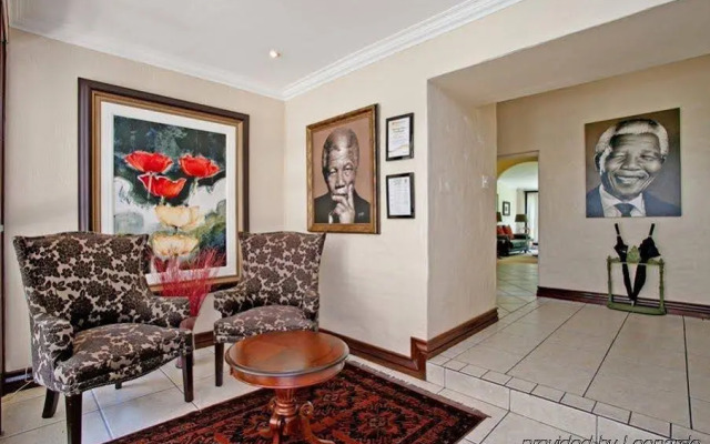 NO66 Sandton Lodge