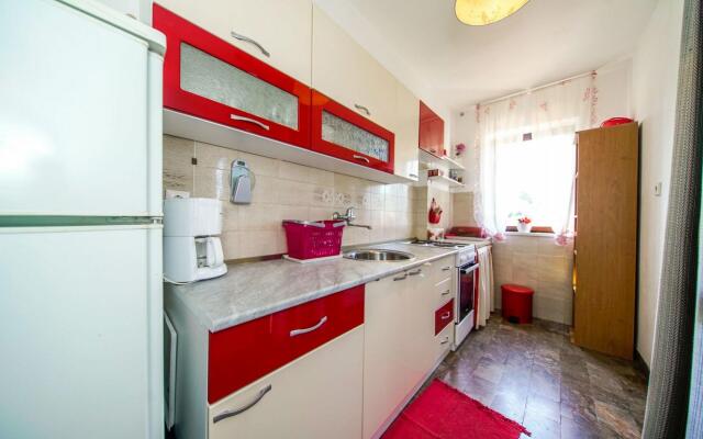 Apartment Franka - 350 m from sea: A1 Postira. Island Brac