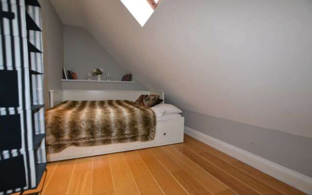 Cherry Blossom / 2-bed Home on Osea Island, Essex