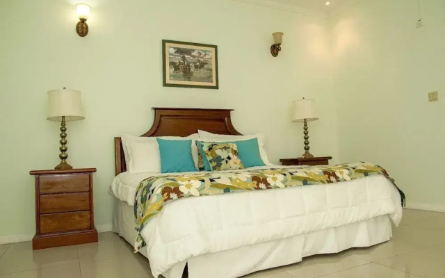 3 bdrm Town House at Runaway Bay