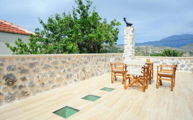 Hawk Villa, nature essence, By ThinkVilla