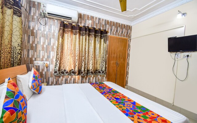 Fabexpress Heritage Inn