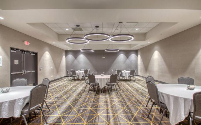 Holiday Inn - Appleton, an IHG Hotel