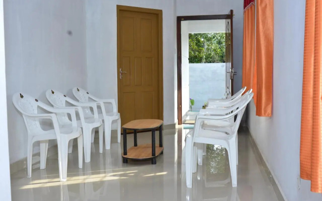 Sea Breeze Beach Home Stay
