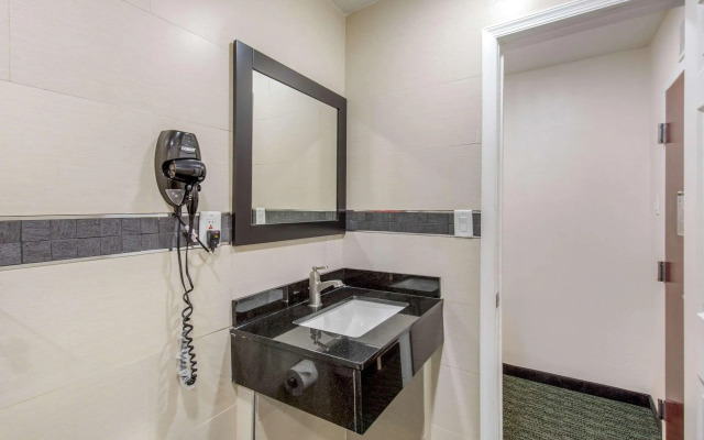 Quality Inn Center City