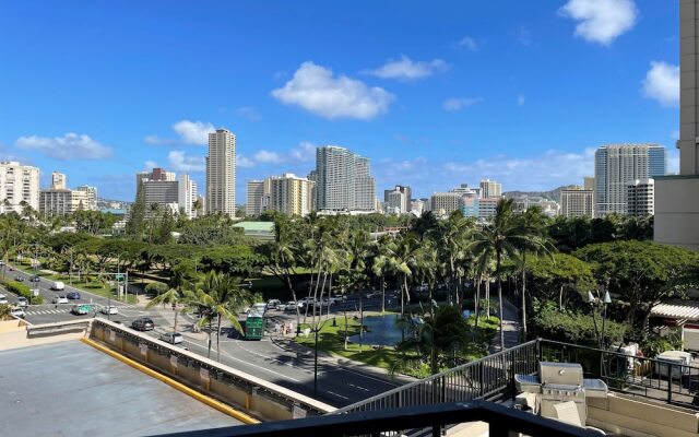 Aqua Palms 306 Condo by RedAwning