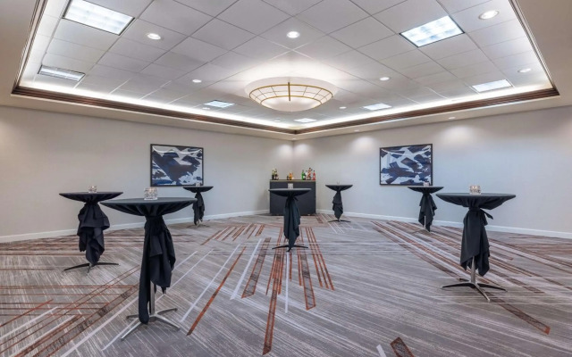 Embassy Suites by Hilton Convention Center Las Vegas