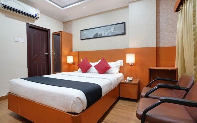 Capital O 46832 Gaayatri Residency