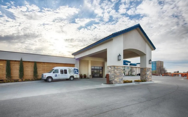 Holiday Inn Omaha Convention Center