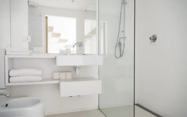 Maurilio 20 Suites By Brera Apartments
