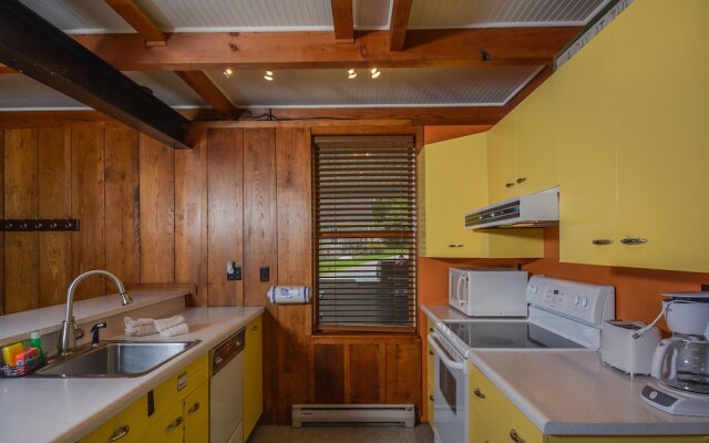 Nestled Hideaway 3 Bedroom House