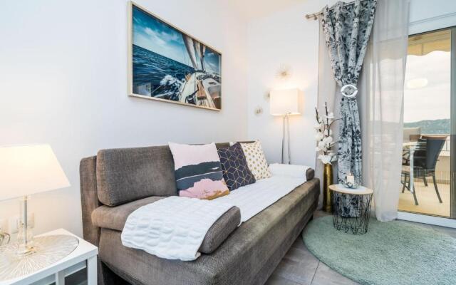 Apartments Ratac Lobrović with private beach and beautiful sunset