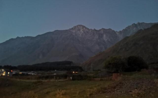 Kazbegi Twins