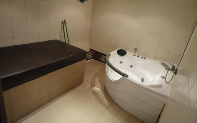 Al Jazira Hotel