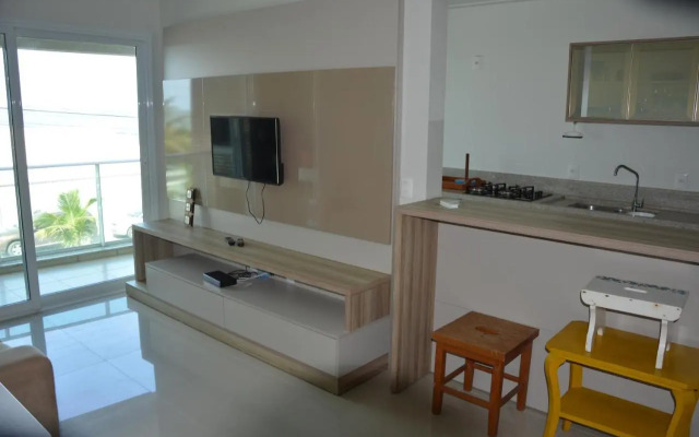 Belíssimo apto 2 suítes com vista para o mar