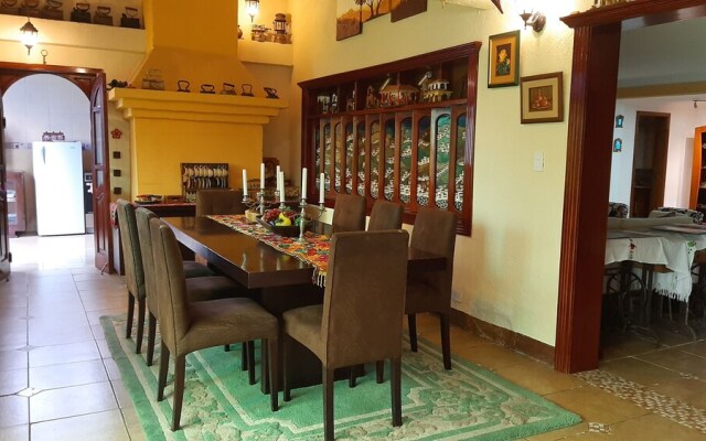 Amaguaña Luxury Country House
