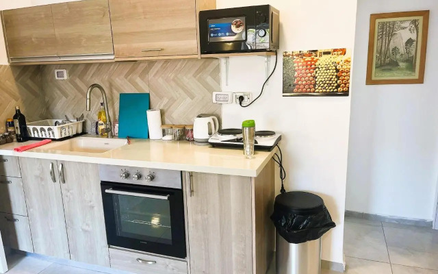 A cozy 2bdrm home in Wadi-Nisnas Haifa