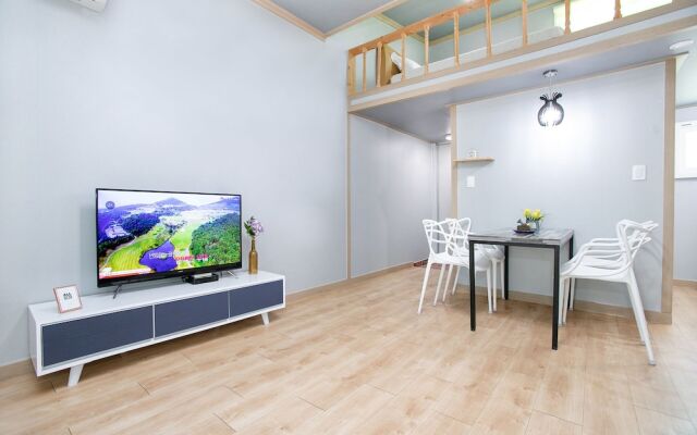 Yangyang River Pension