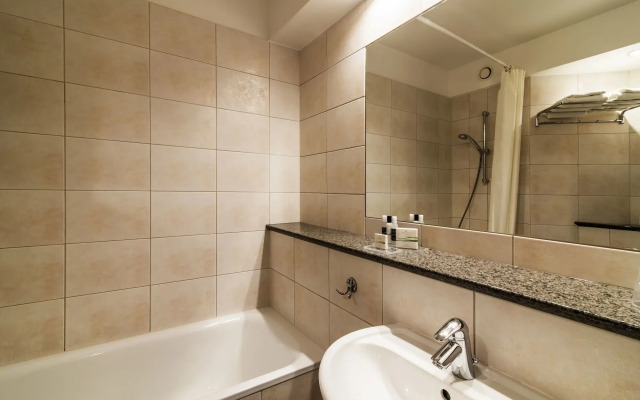 Airport Hotel Okecie