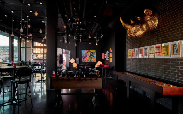 MOXY Minneapolis Uptown